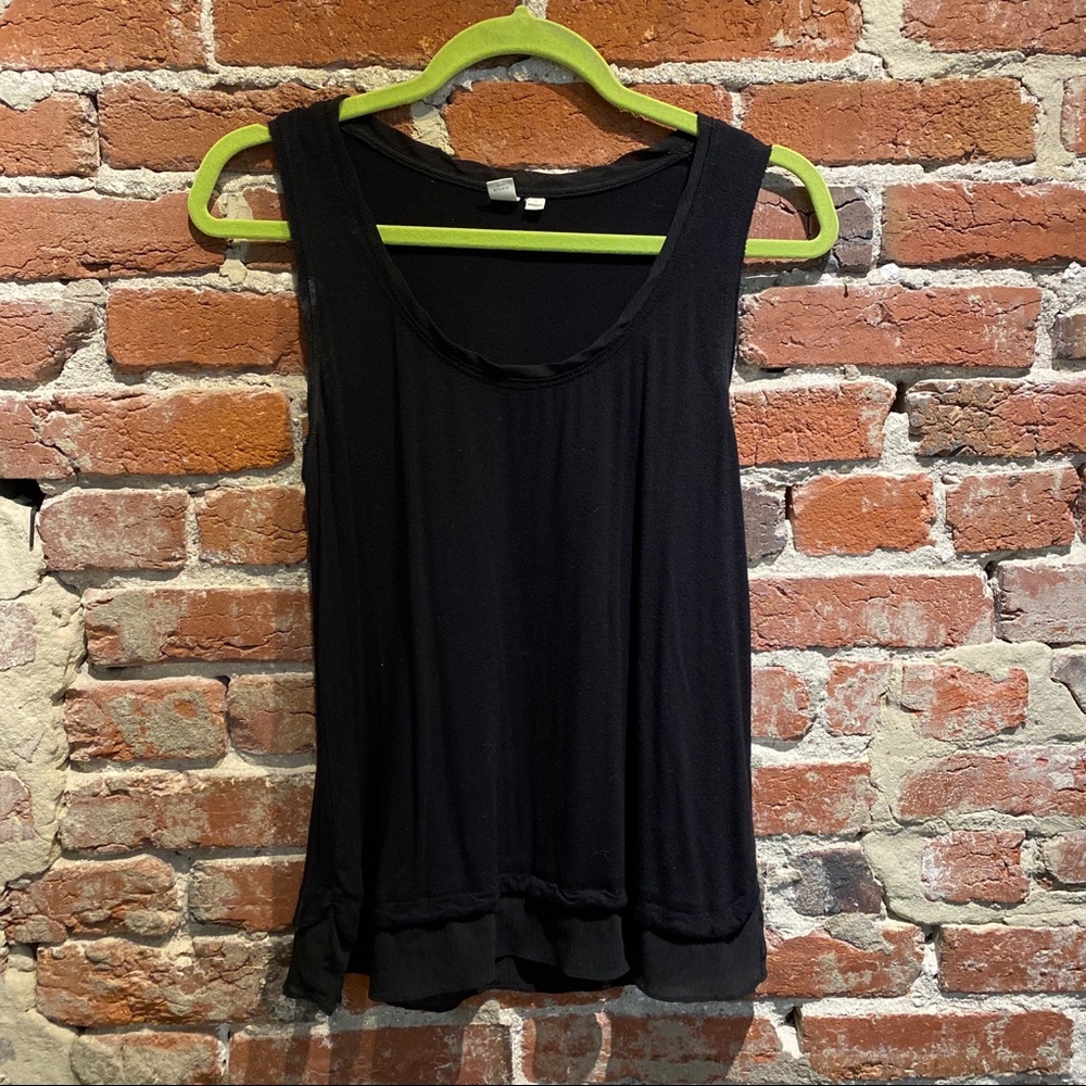 4️⃣for2️⃣0️⃣! Anthro Black Top w/ Chiffon Detail - Picture 2 of 5
